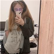 disegni in stile fumetto, dipinti ad olio, acquerelli